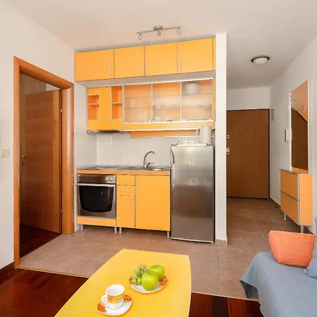 Adria Mare Ii * Makarska