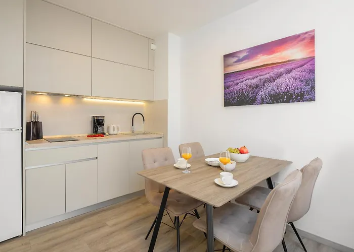Adria Mare Ii Apartmán *